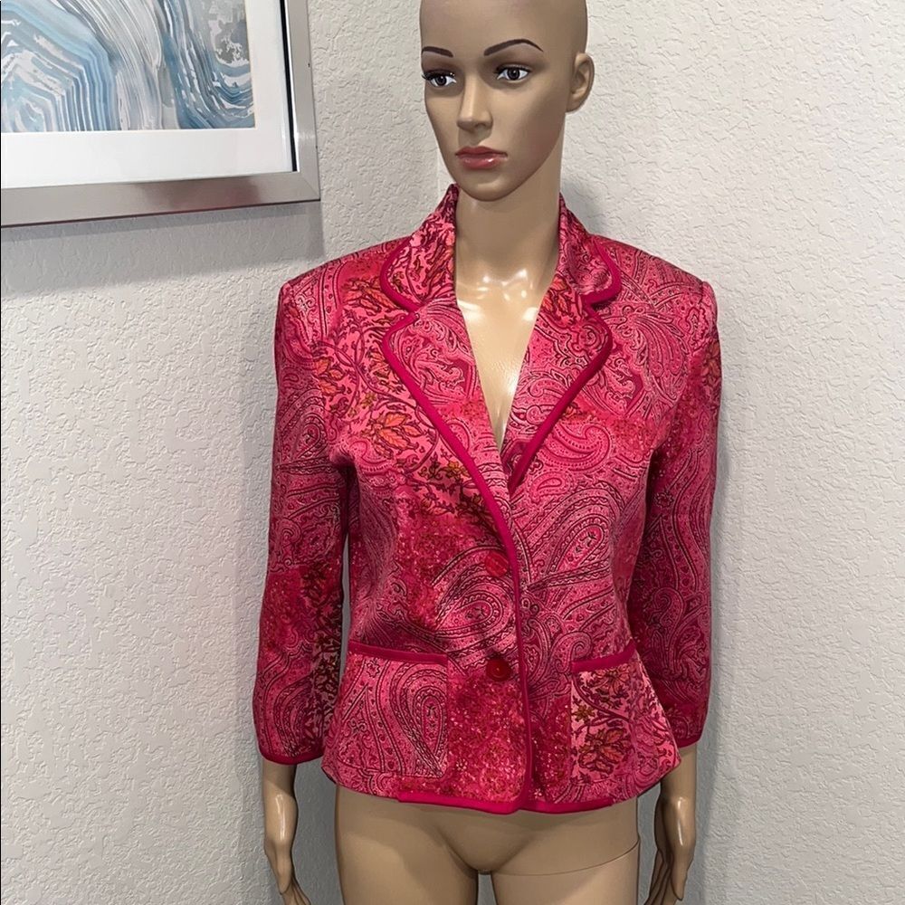 Vintage Versailles Women's Paisley Blazer - Pink with pockets